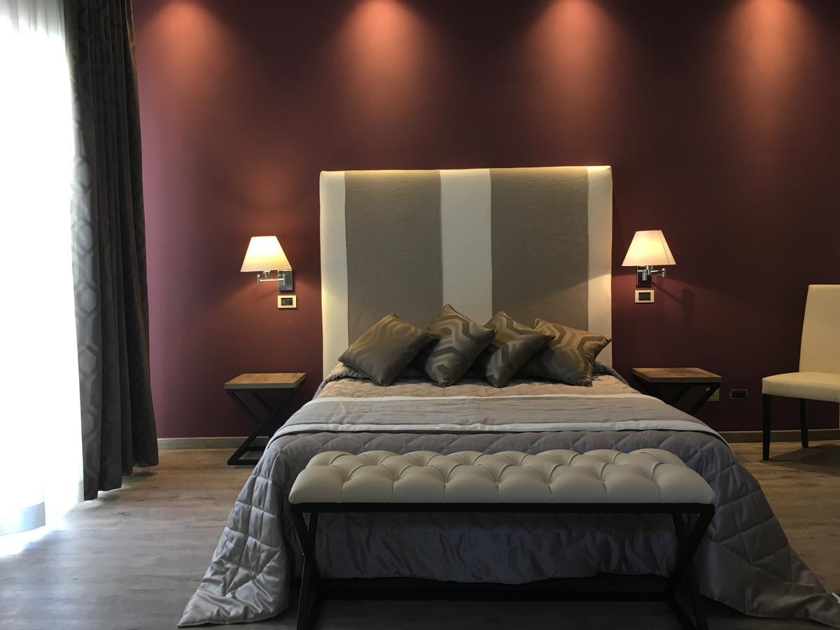 פונטבלנדה Hotel Rombino מראה חיצוני תמונה