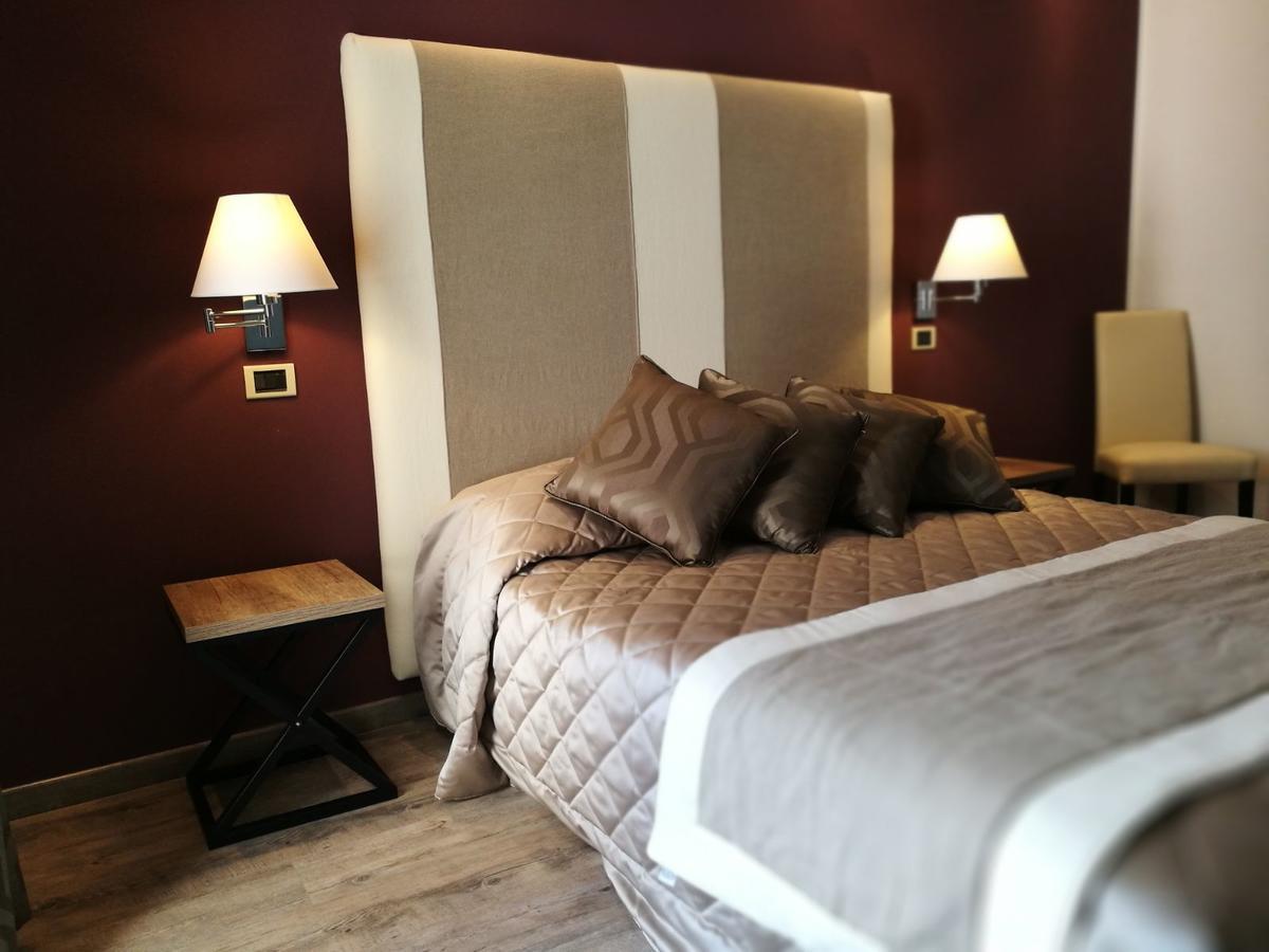 פונטבלנדה Hotel Rombino מראה חיצוני תמונה