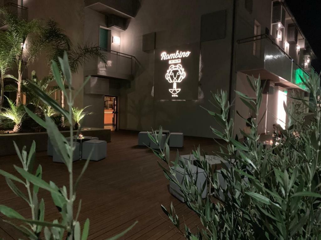 פונטבלנדה Hotel Rombino מראה חיצוני תמונה